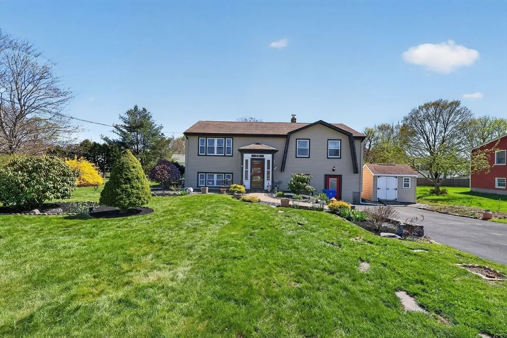 Unit for sale at 4 Fisher St, Taunton, MA 02780