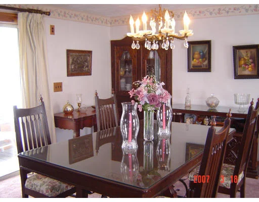 Unit for sale at 62 Pleasant St, Franklin, MA 02038