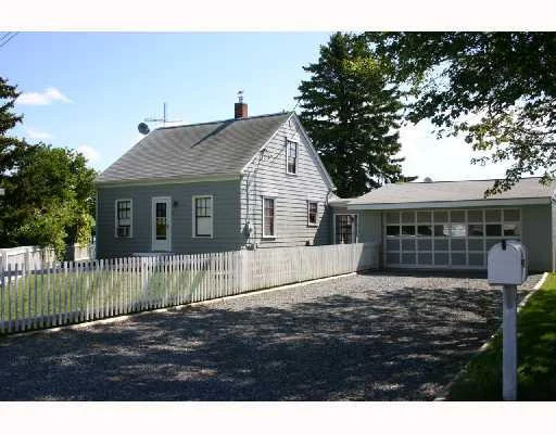 Unit for sale at 67 Green Street, Portsmouth, RI 02871