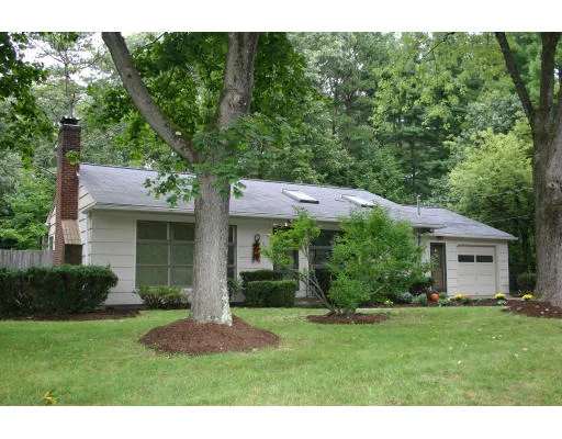 Unit for sale at 8 Howell Road, Sudbury, MA 01776