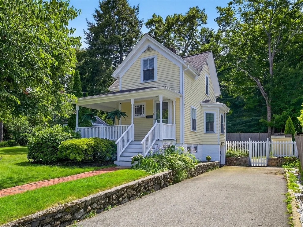 Unit for sale at 36 Donizetti St, Wellesley, MA 02482