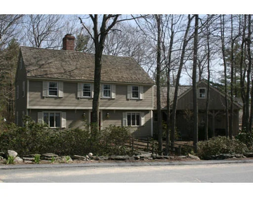Unit for sale at 17 Apple Tree Hill, Fitchburg, MA 01420