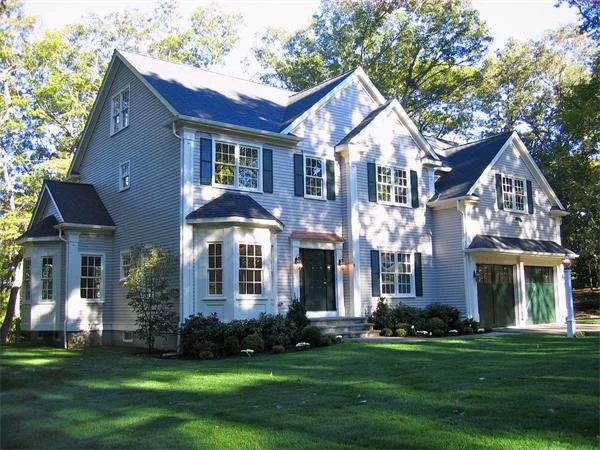 Unit for sale at 8 Poplar Rd, Wellesley, MA 02482