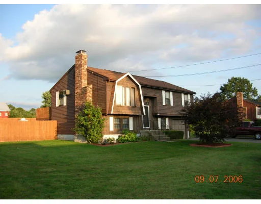 Unit for sale at 194 North West, Agawam, MA 01030