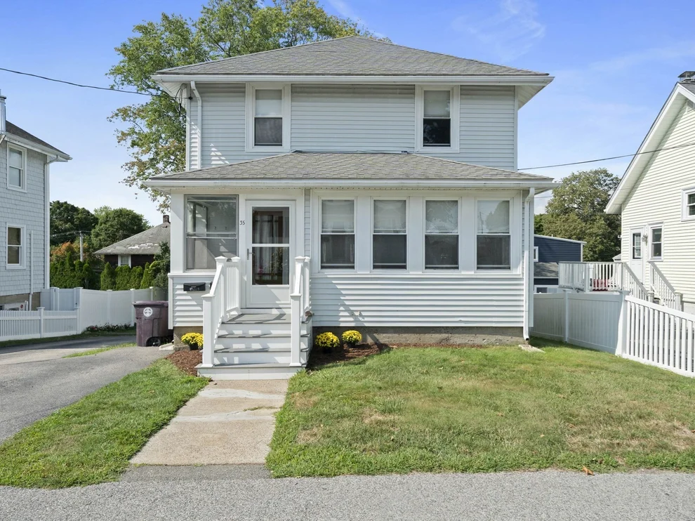 Unit for sale at 35 Manomet Rd, Weymouth, MA 02191