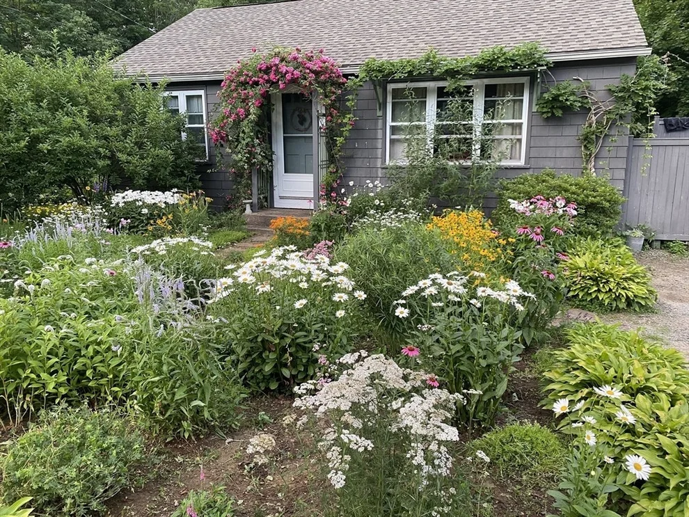 Unit for sale at 13 Elliott St, Westminster, MA 01473