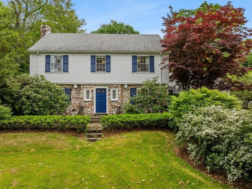 Unit for sale at 220 S Main St, Mansfield, MA 02048