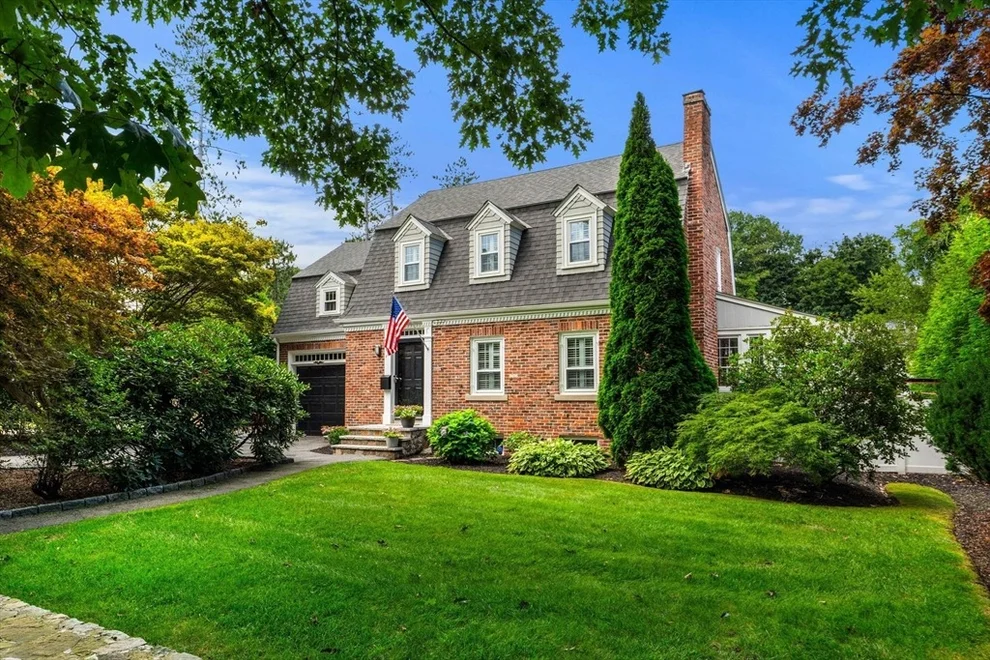 Unit for sale at 17 Lowell St, Andover, MA 01810