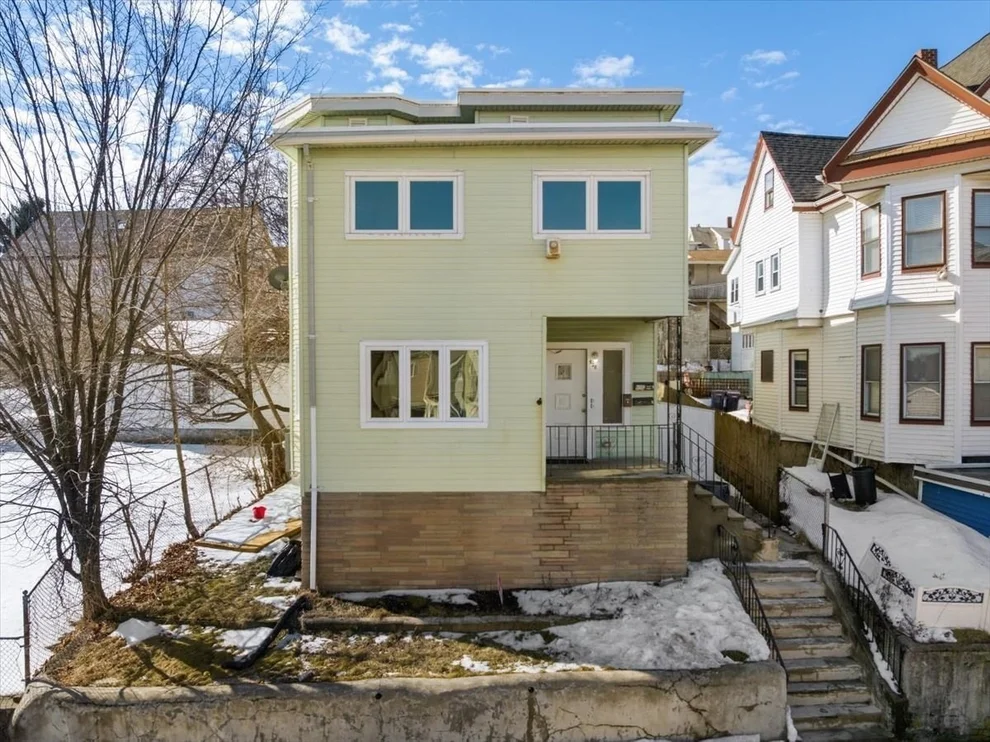 528 Ferry Street