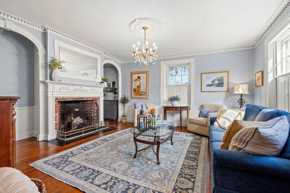 Unit for sale at 177 Merrimac St, Newburyport, MA 01950