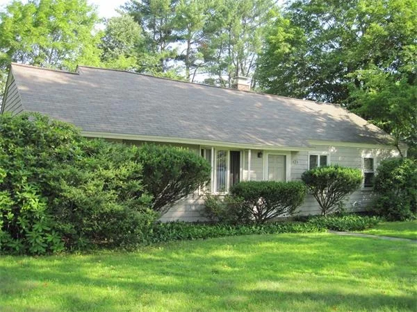 Unit for sale at 624 Saw Mill Brook Pkwy, D Roadway, Newton, MA 02459