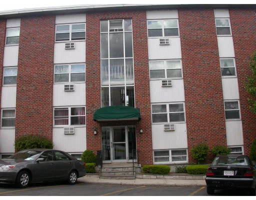 Unit for sale at 11 Commonwealth Ct, Boston, MA 02135