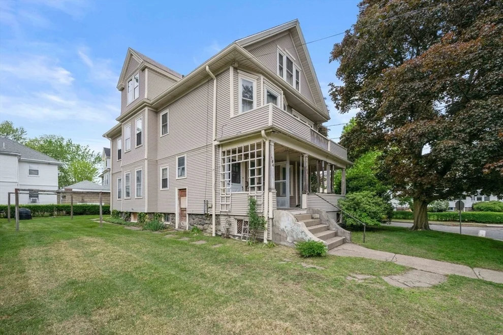 Unit for sale at 164-166 Church St, Watertown, MA 02472