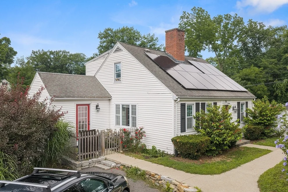 Unit for sale at 74 North Rd, Chelmsford, MA 01824