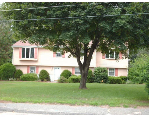 Unit for sale at 11 Nancy Drive, Auburn, MA 01501