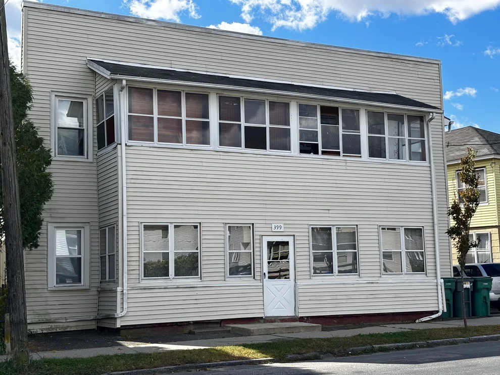 Unit for sale at 399-401 Main St, Springfield, MA 01151