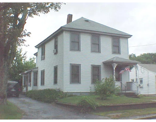 Unit for sale at 932 Main Street, Clinton, MA 01510