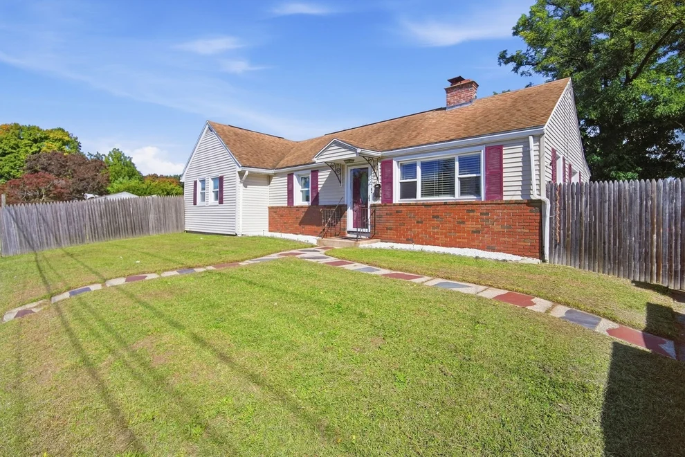 Unit for sale at 150 Lawndale St, Chicopee, MA 01013
