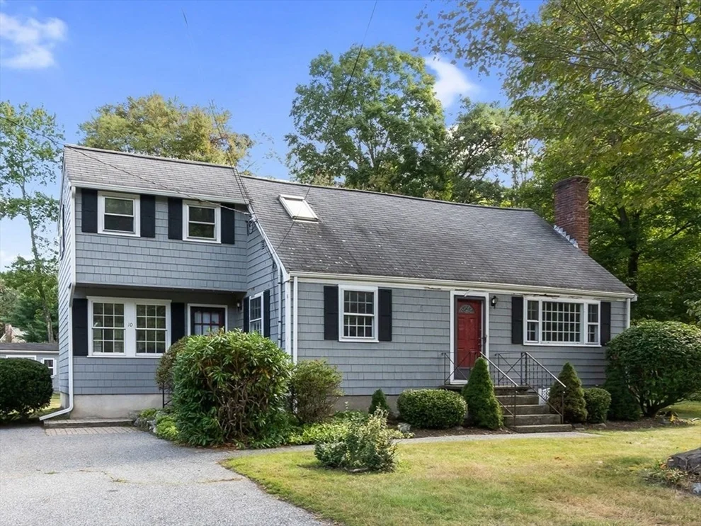 Unit for sale at 10 Noyes Rd, Georgetown, MA 01833