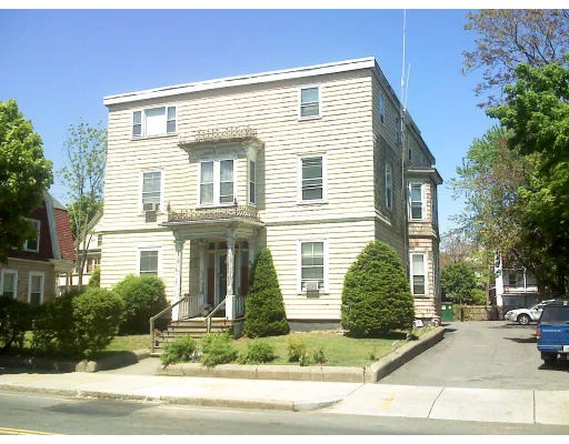 Unit for sale at 86 Washington St, Lynn, MA 01902
