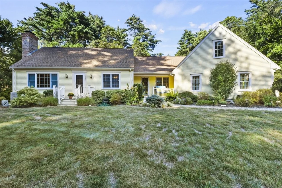Unit for sale at 122 Quanapoag Rd, Freetown, MA 02717