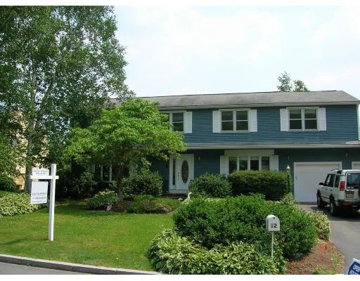 Unit for sale at 12 Kings Row Lane, Framingham, MA 01701