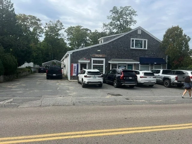 Unit for sale at 154 Front St, Marion, MA 02738