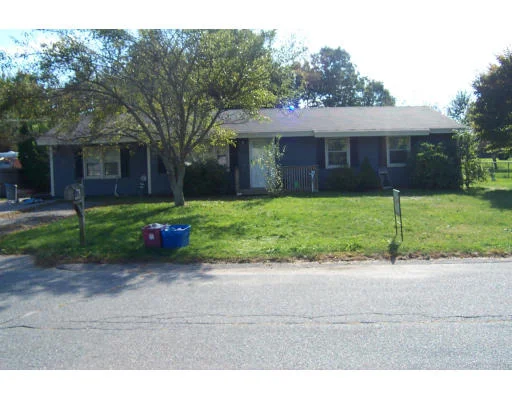 Unit for sale at 166 Powderhorn Dr, Taunton, MA 02780