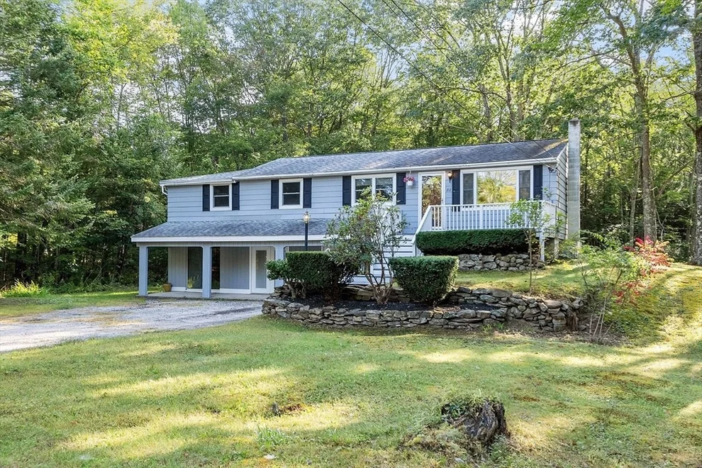 Unit for sale at 212 Woodlawn Rd, Athol, MA 01331