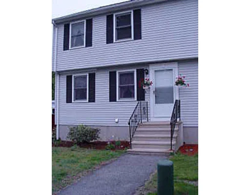 Unit for sale at 8 Catalpa Cir, Worcester, MA 01603