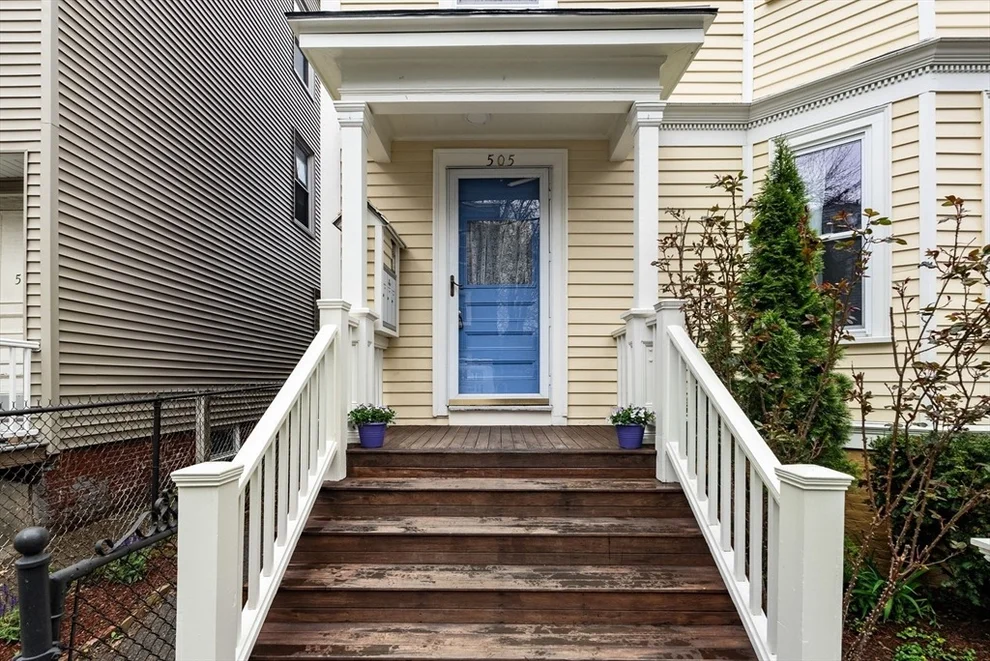 Unit for sale at 505 Green St, Cambridge, MA 02139
