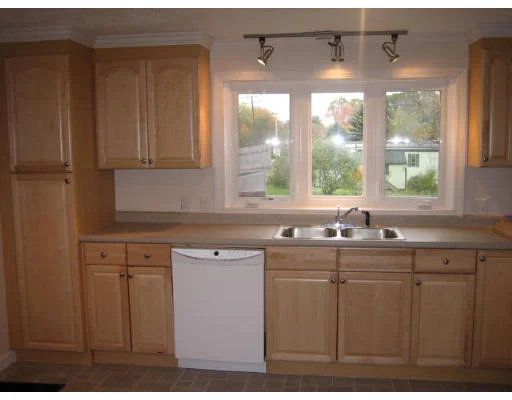 Unit for sale at 74 Willow Tree Lane, Attleboro, MA 02703