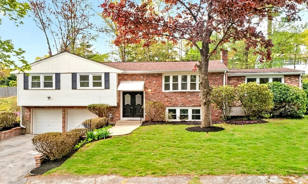 Unit for sale at 6 Sunset Dr, Randolph, MA 02368