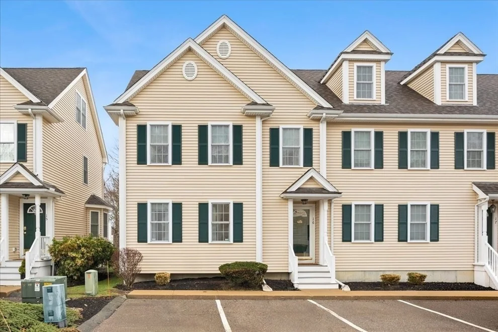 Unit for sale at 172 Dean St, Taunton, MA 02780