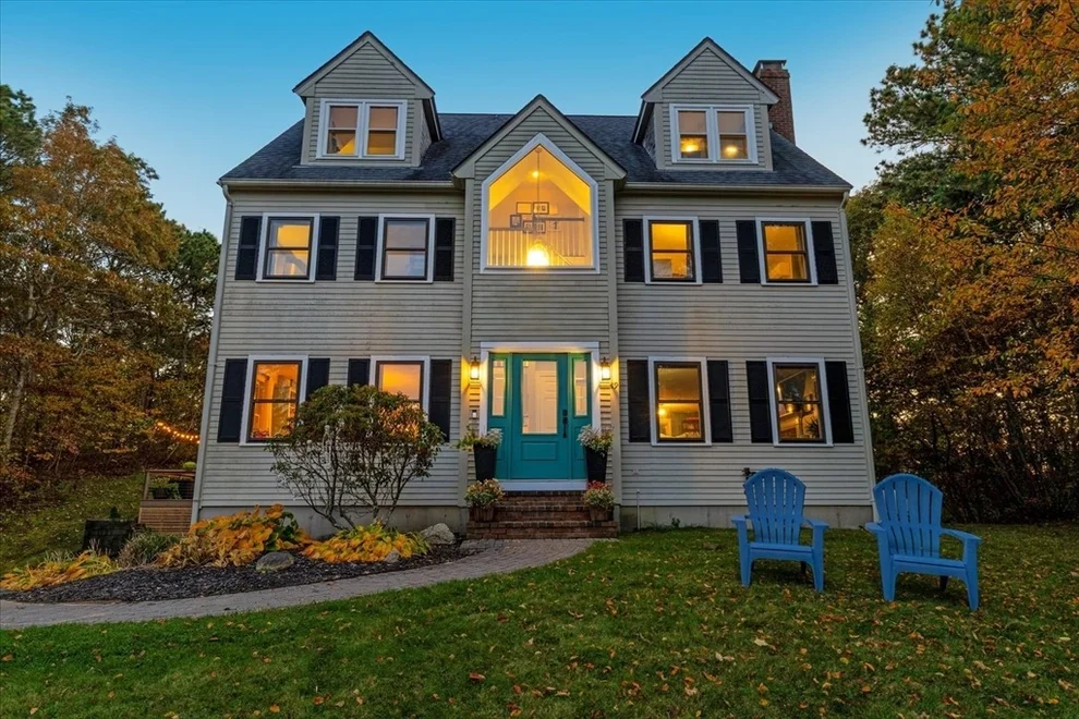 Unit for sale at 19 Mimosa Cir, Plymouth, MA 02360