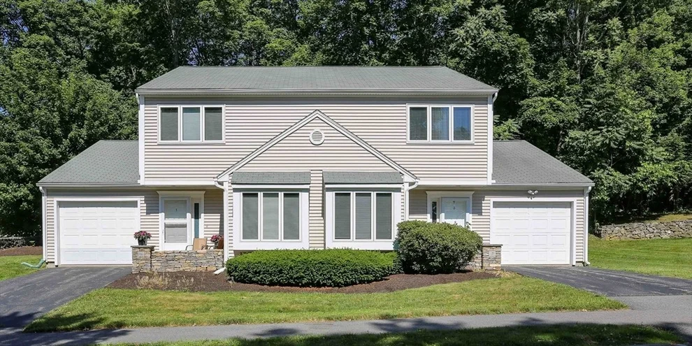Unit for sale at 3 Oakwood Ln, Worcester, MA 01604
