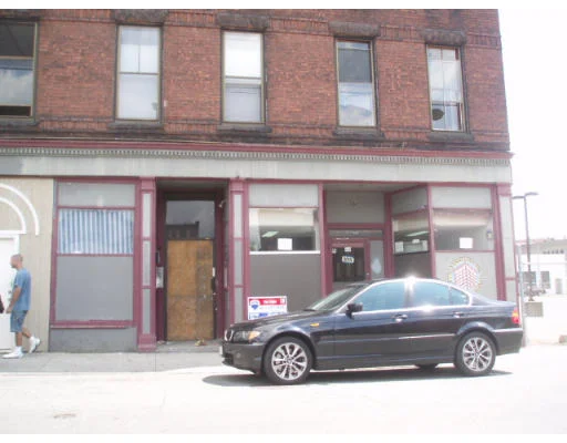 Unit for sale at 493 Worthington, Springfield, MA 01108