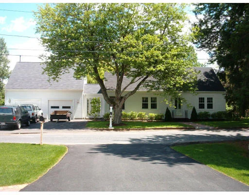Unit for sale at 3 Meadow Lane, Southborough, MA 01772