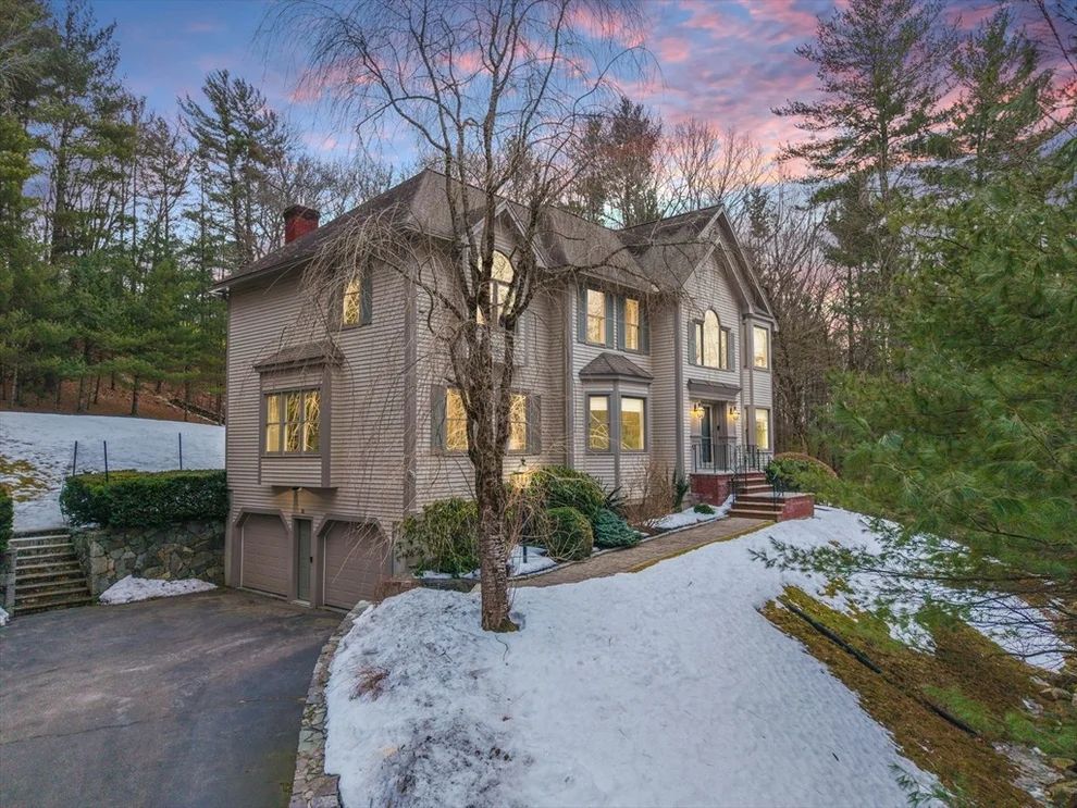 Unit for sale at 36 Shannon Ln, North Andover, MA 01845