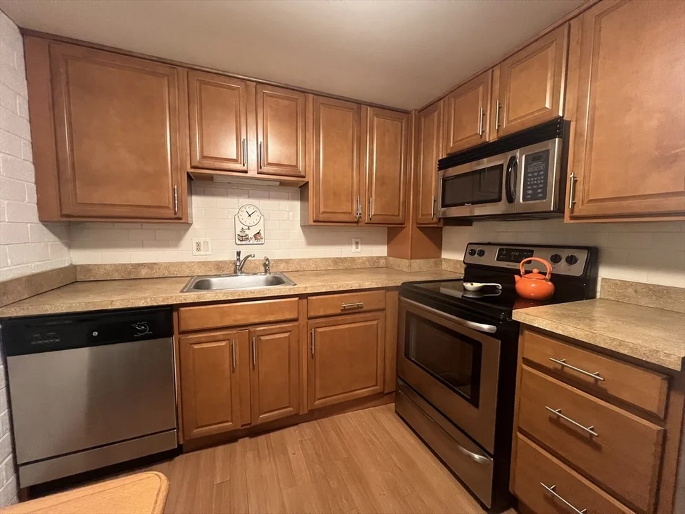 Unit for sale at 185 Quincy Shore Dr, Quincy, MA 02171