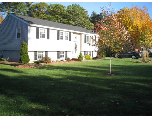 Unit for sale at 14 Governor Hutchinson Rd, Billerica, MA 01821