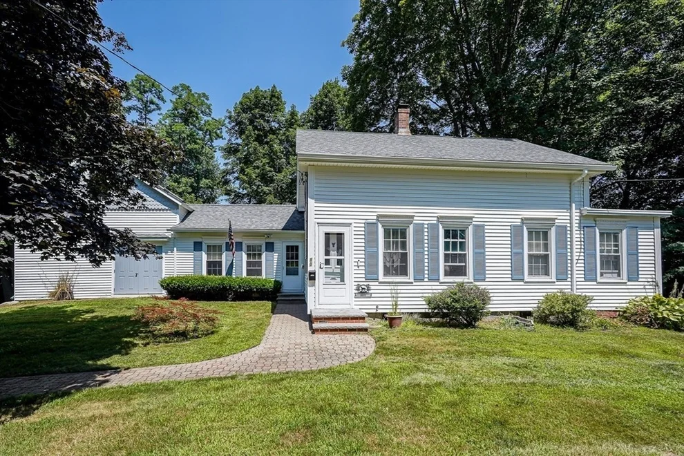 Unit for sale at 10 Highland St, Spencer, MA 01562