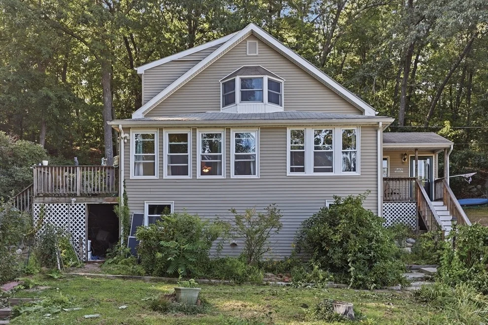 Unit for sale at 79 Waverly Rd, Woburn, MA 01801