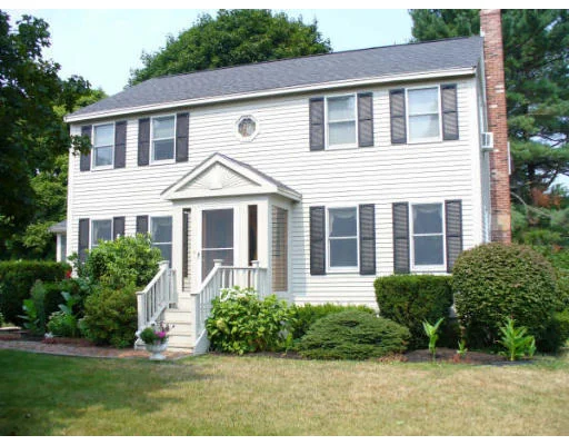 Unit for sale at 10 Riverview Dr, Newburyport, MA 01950