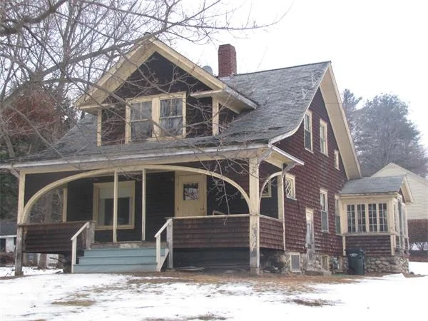 Unit for sale at 8 Warren Ave., Amesbury, MA 01913