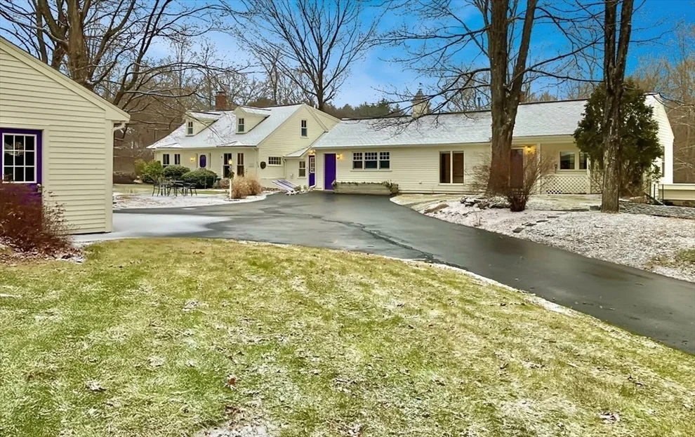 Unit for sale at 459 Sargent Rd, Boxborough, MA 01719