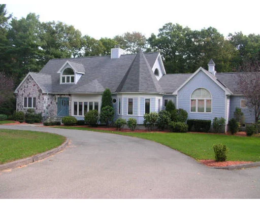 Unit for sale at 55 Strawberry Lane, Canton, MA 02021