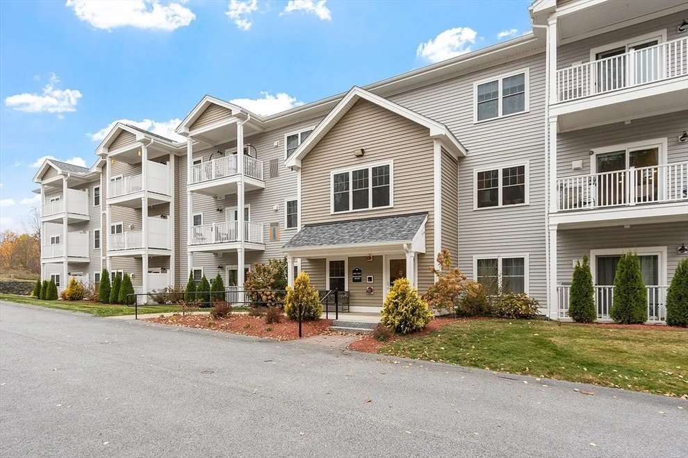 Unit for sale at 3202 Briarwood Vlg, Clinton, MA 01510
