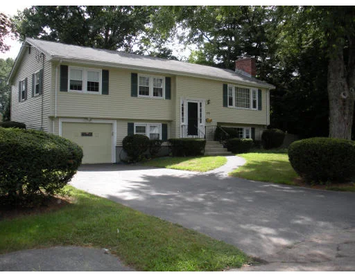 Unit for sale at 53 Crest Rd, Framingham, MA 01702