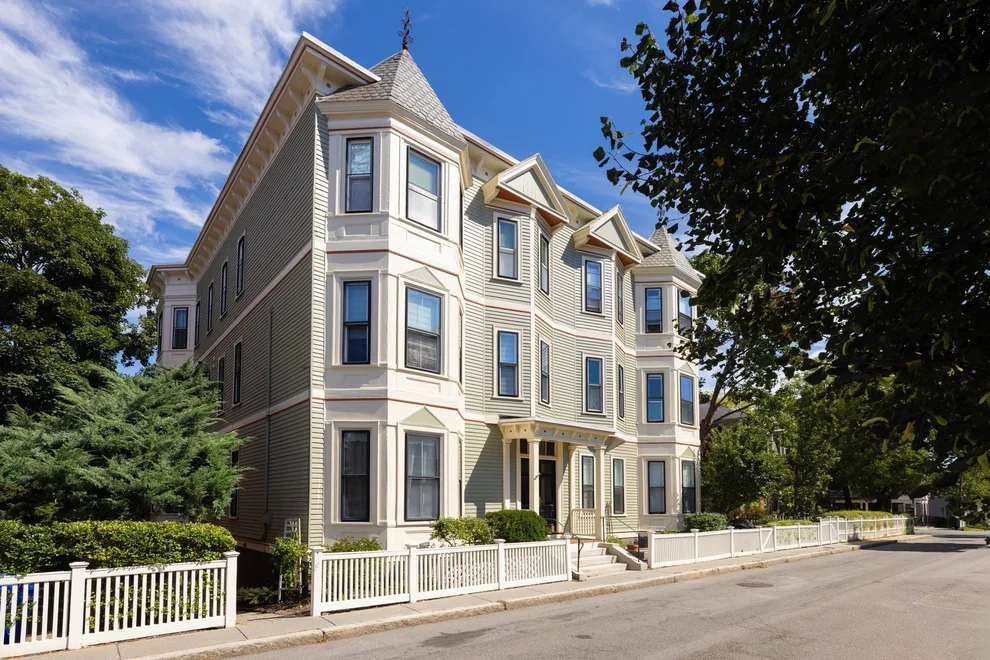 Unit for sale at 38 Linden St, Brookline, MA 02445